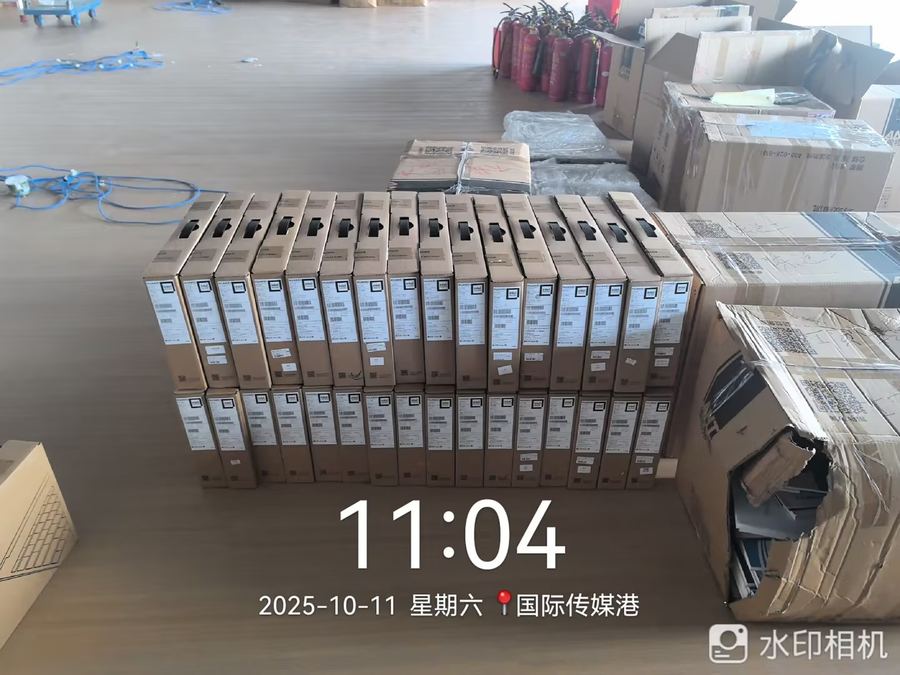 国际传媒港 办公笔记本批量交付现场